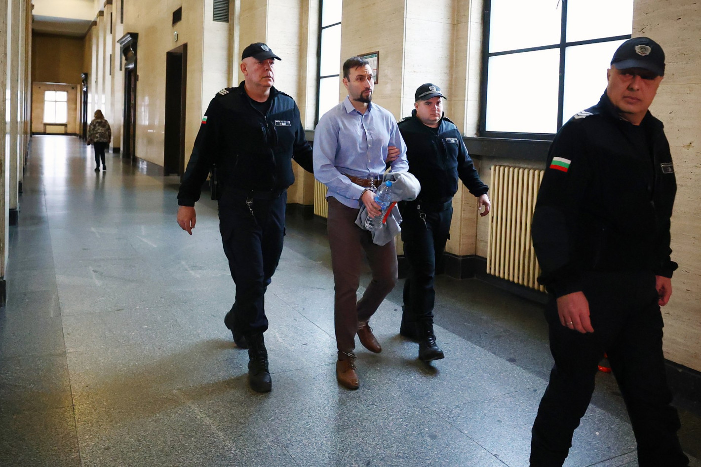 Обрат по делото за убитата и изхвърлена в куфар Евгения: Оправдаха бащата, намалиха на 20 г. присъдата на сина