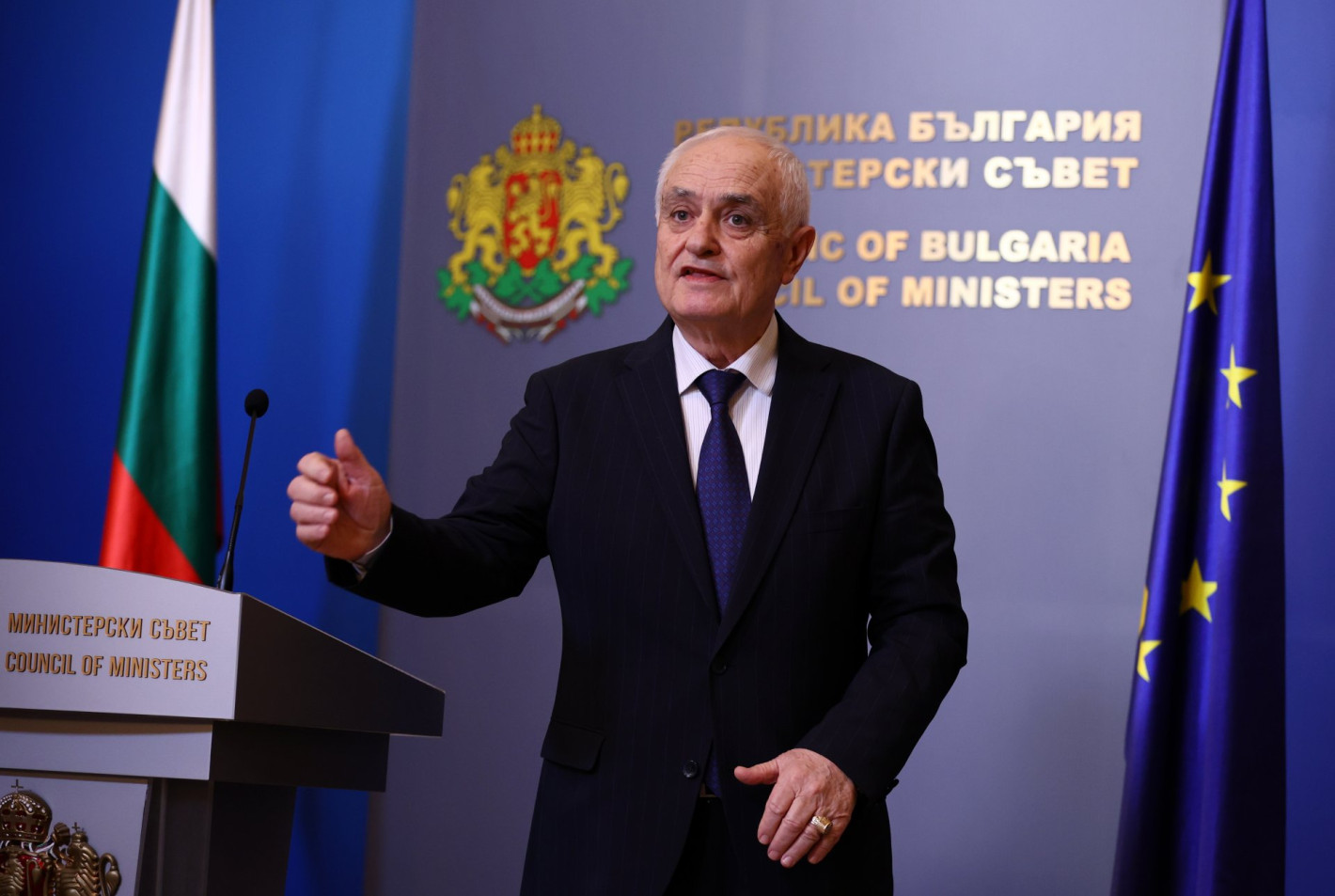 Запрянов: Самолетите на САЩ са тук за учение, не заради Иран, нямаше паркоместа на "Враждебна"