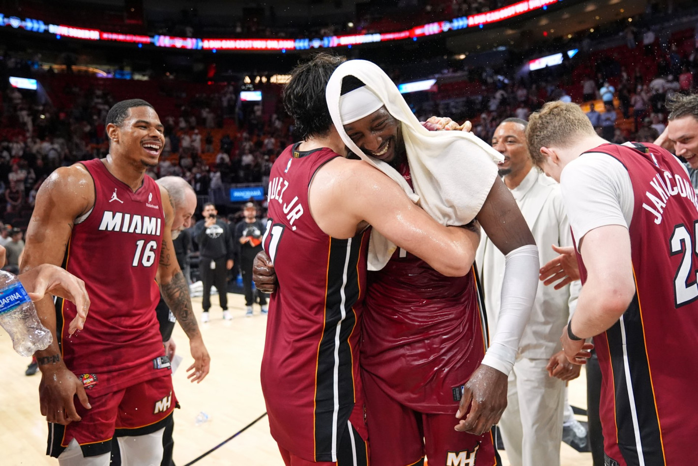 83 точки в един мач: NBA видя втория най-резултатен мач на баскетболист в историята