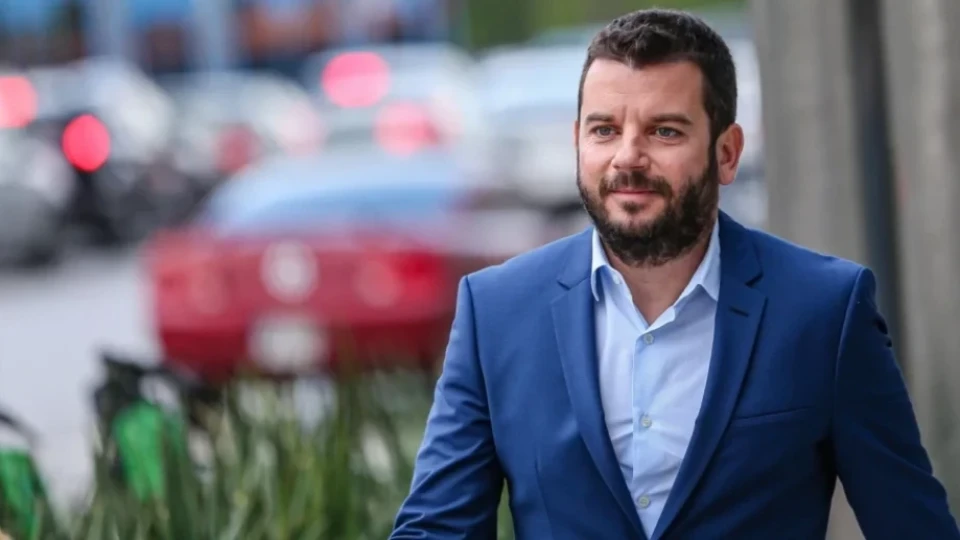Алкохолен ад: Иван Христов пиел по три уискита преди закуска, за да не умре