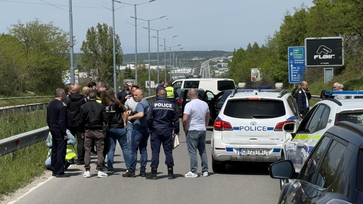 Скандал между шофьори в Хасково завърши с вадене на нож и изстрел в крака (снимки/видео)