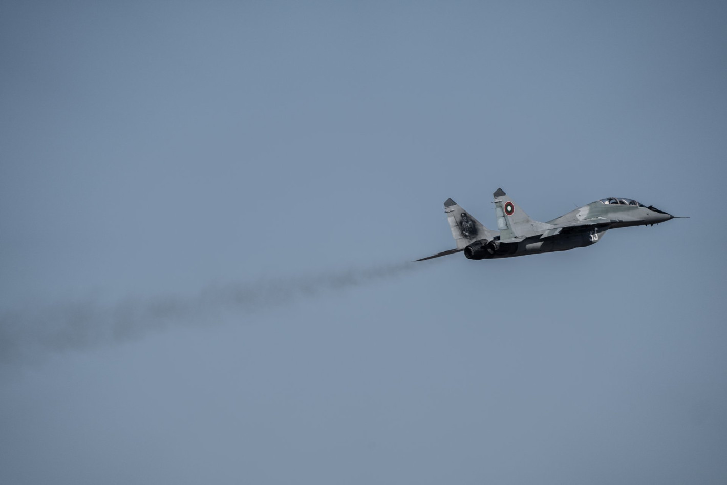 От F-16 до "Спартан": Вижте с какви самолети разполагат ВВС на България (галерия)