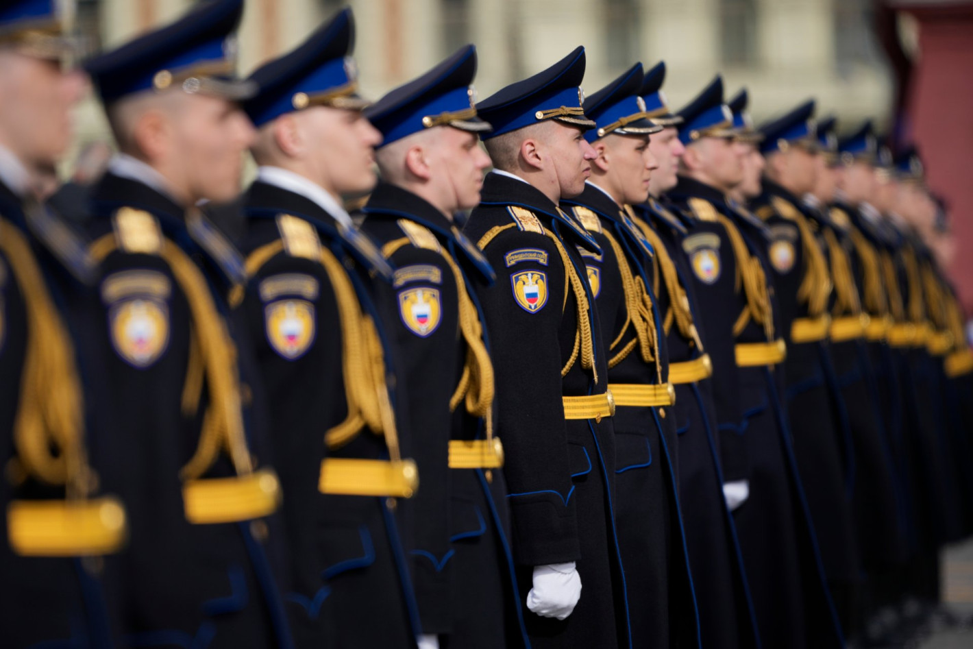 Парадът на Червения площад: Без сухопътна техника и за пръв път с военни от Северна Корея