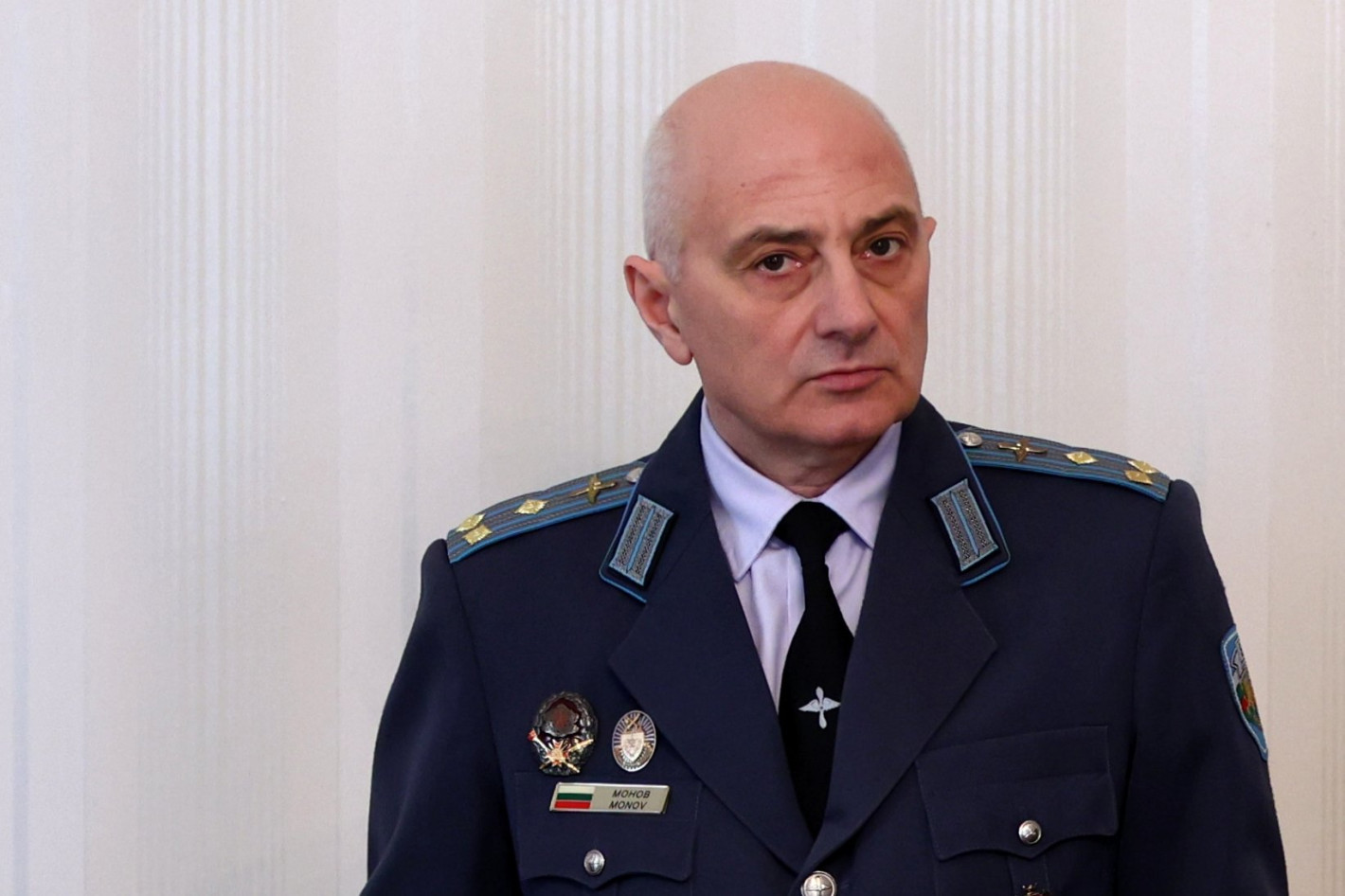 Освободен от МО преди седмица генерал е назначен за зам.-министър на отбраната