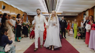 ЗЕВЗЕЦИ!! Алек Младенов към булката си: Мале, обожавам те! Царина: Младото си е младооо! (още пикантерии + СНИМКИ)