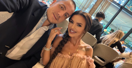 Еее, ади деее!! Мара Отварачката сбра световния фотошоп и се барна като набор на Марая! (снимки от ресторанта на абитуриентския бал)