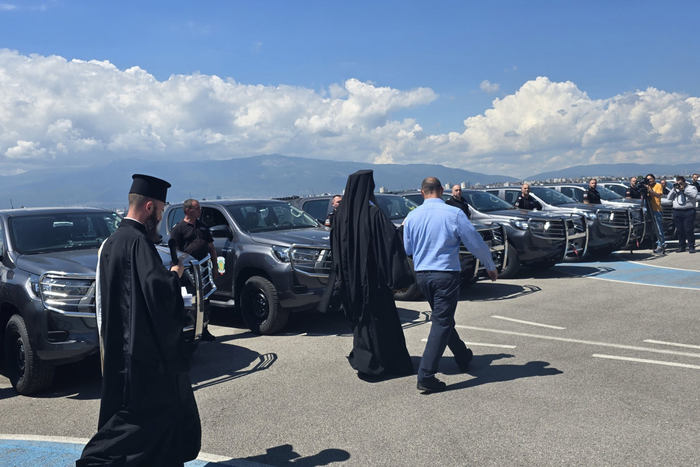"Гранична полиция" се сдоби с нови 213 автомобила и 88 камери за 10,5 млн. евро (снимки)