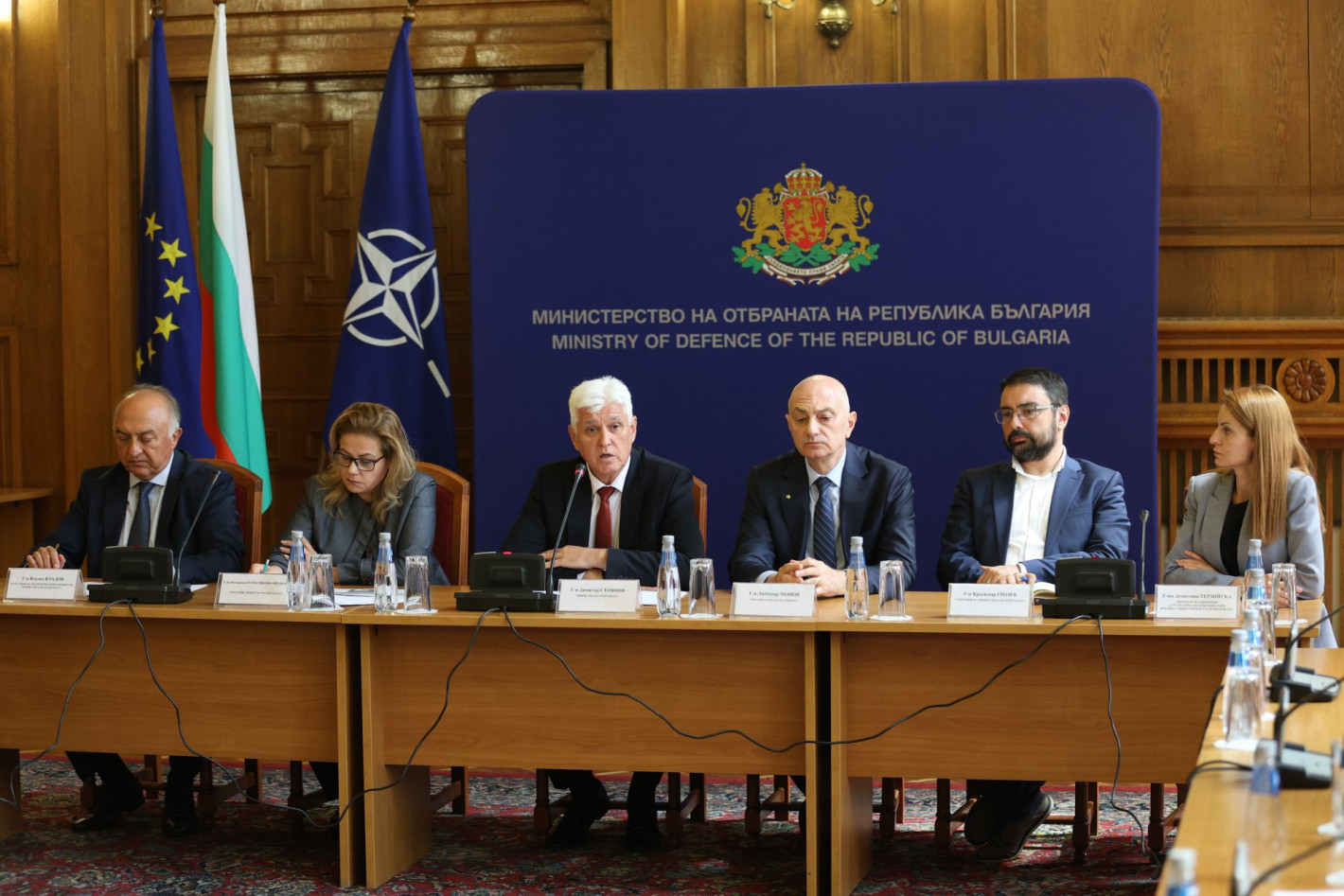Военната прокуратура и ДАНС проверяват договори за над 100 милиона лева в МО