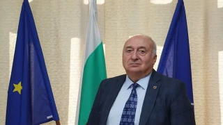 Скандалният митничар Пингвина в листите на „Прогресивна България“ 