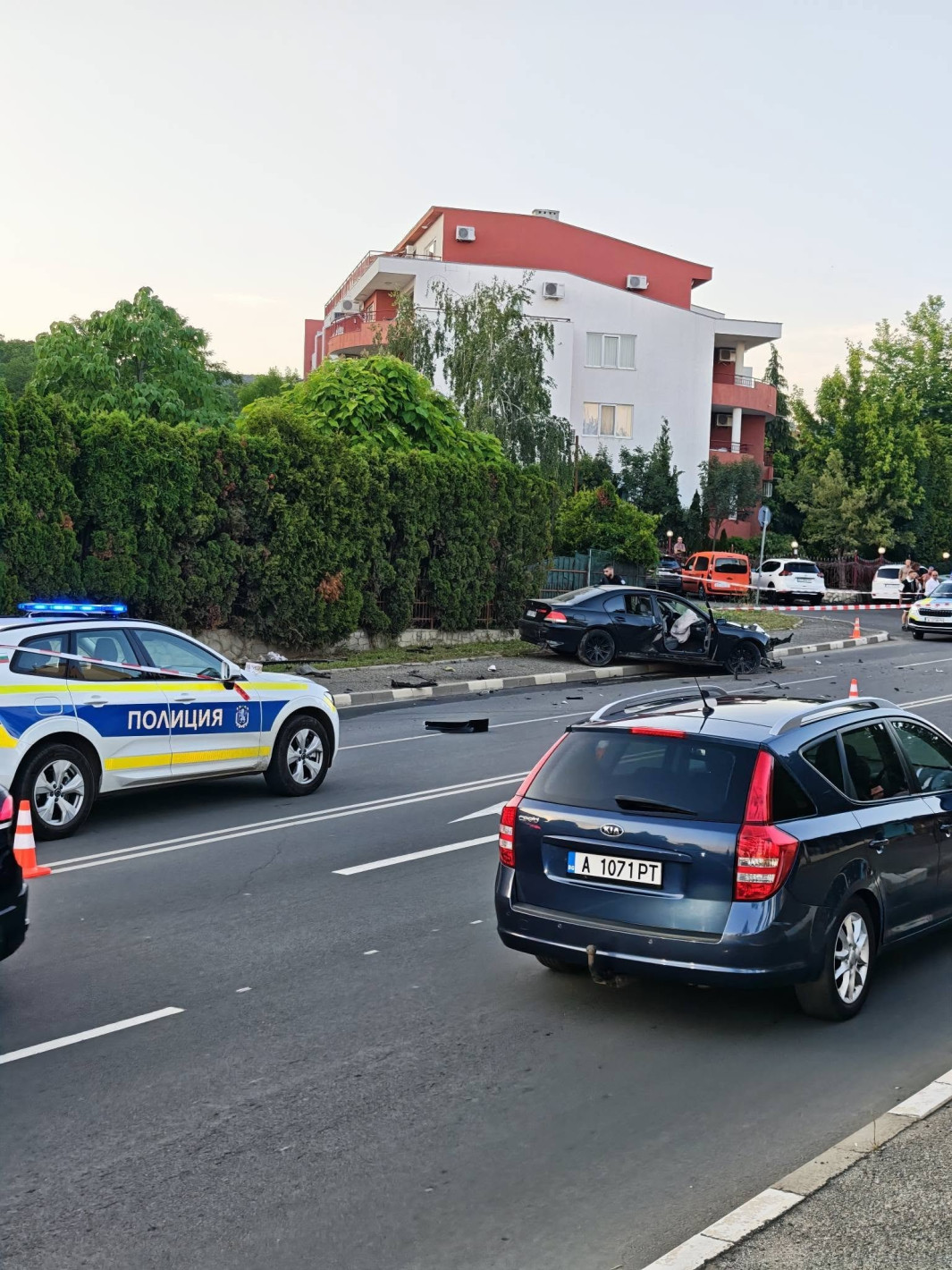 18-годишна пешеходка загина, пометена от кола между Св. Влас и Слънчев бряг (видео/снимки)