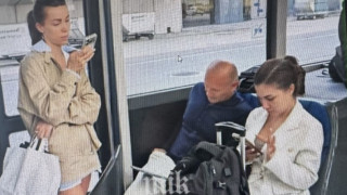Росен Катамарана мина на брюнетки
