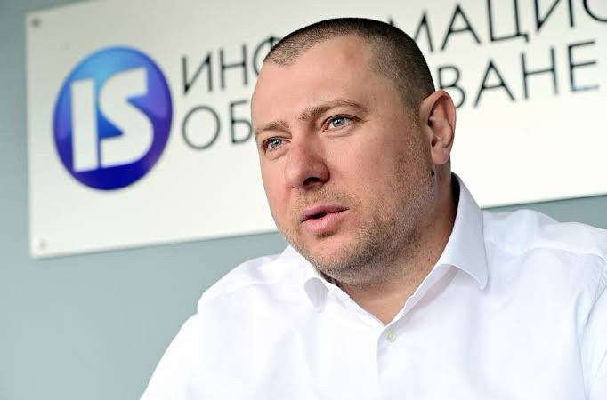ВИЖТЕ КАК ИВАЙЛО ФИЛИПОВ КОНТРОЛИРА ДИГИТАЛНАТА ДЪРЖАВА ЗАД ГЪРБА НА ПРАВИТЕЛСТВОТО? (РАЗСЛЕДВАНЕ)