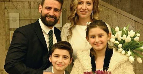 ДОЛНО!! Владо Караджов от „Бригада Нов дом“ заряза жена си, заради друга! (ето как изригна Цвети + СНИМКИ)