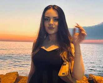 Не й стига да е умна, иска и да е секси!! Нургюл Салимова втрещи нета с РАЗГОЛЕНИ СНИМКИ! (ВИЖ ТУК)