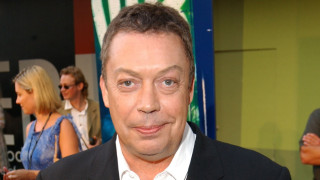 Отиде си звездата от "То" и "Сам вкъщи" Тим Къри