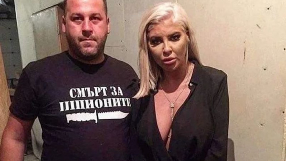 Андреа кьоркютук в ресторант, не може да говори!! „Ти си тъпа на тъпана тупа“, влачи на сервитьорката! (ВИЖ УЖАСА)