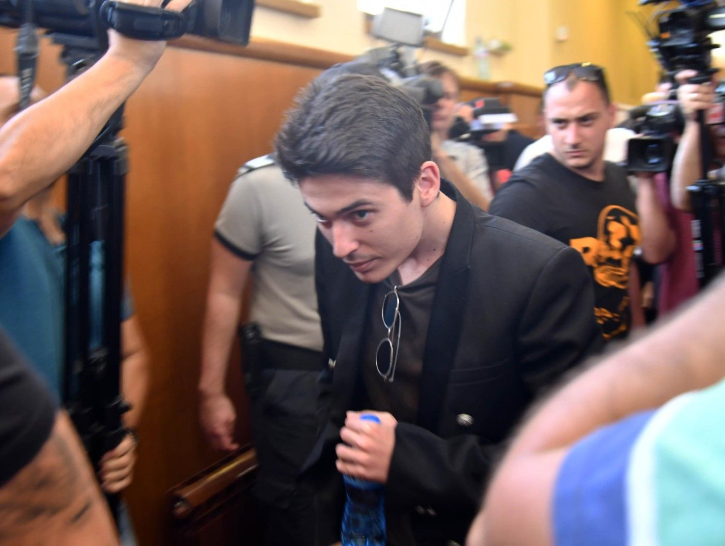 Малкият син във фамилията Арабаджиеви се ожени за дъщерята на пернишки бизнесмен (снимки)