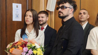Евгени Минчев гръмко към Дара: Веднага върни отличието! Не си дорасла за него! (още подробности)