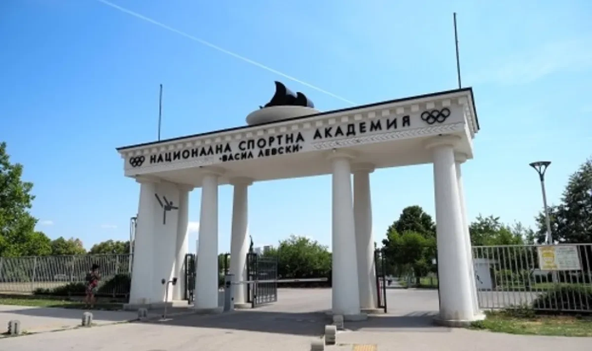 Едва 22 университета присъствено и 1 онлайн учредиха алтернативния Съвет на ректорите