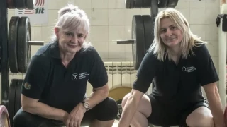 Деформация: Кристияна Колева и Румяна Станчева със счупени уши във „Фермата“