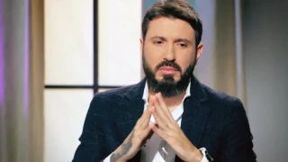 Мартин Николов – Елвиса измислил любовния триъгълник във „Фермата“