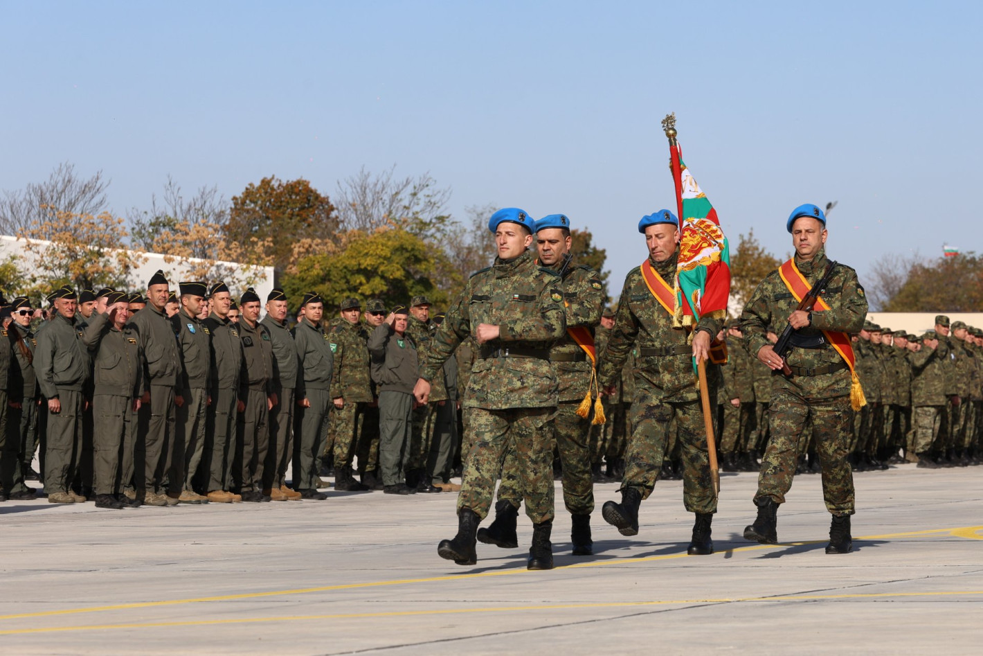 Зрелищни демонстрации за 65 г. авиобаза Крумово (снимки)